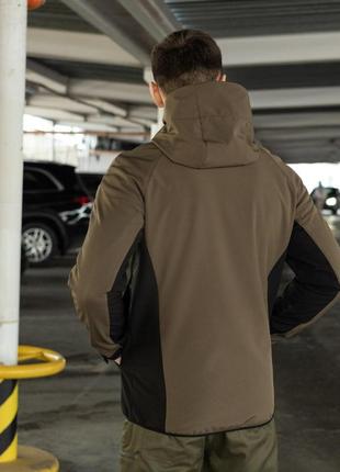 Мужская куртка из soft shell с капюшоном хаки с черным осенняя до -0*с | ветровка демисезонная на флисе2 фото