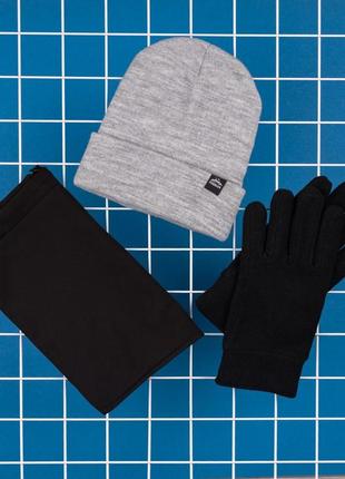 Мужской зимний комплект 3в1 шапка бафф и перчатки белый с черным2 фото