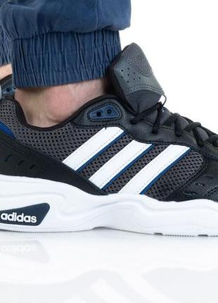 Кроссовки adidas