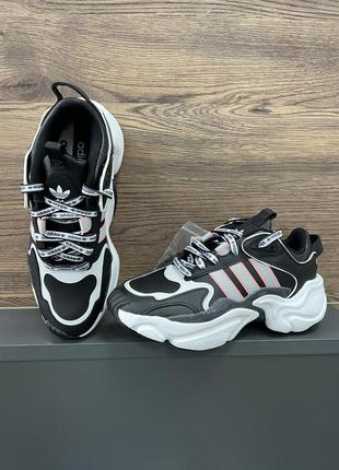 Беговые кроссовки adidas magmur. оригинал.2 фото