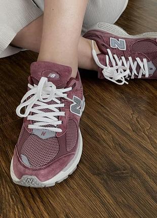 Жіночі замшеві кросівки new balance 530. колір бордовий з сірим