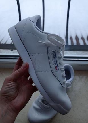 Шкіряні кросівки reebok