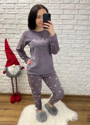 Новогодняя женская пижамка на длинный рукав в принт снежинка и надписью "winter"