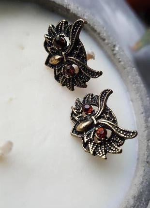 Серьги коричневые совы гвоздики кристаллы новые