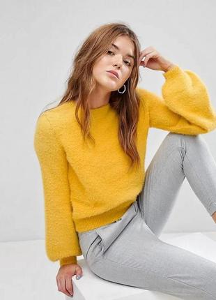 Желтый свитер bershka