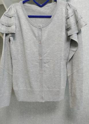Новые кофты блузы из трикотажа с воланами на плечах6 фото