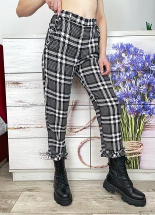 Легкі брюки в клітинку з рюшею по краю на високій посадці 1+1=37 фото