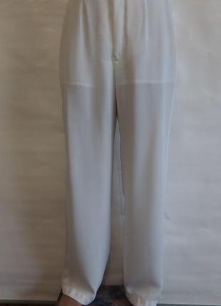 Элегантные белые брючки