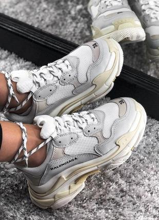 Кросівки балансиага, хіт продажів