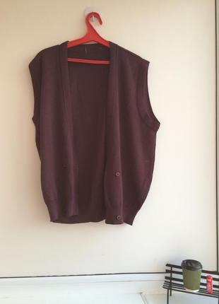 Шерстяной  жилет цвет баклажановый