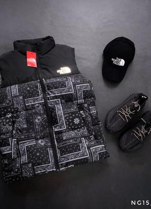 Чоловічий жилет the north face 700 чорний з малюнками бандана молодіжний жилет тнф безрукавка зе норд фейс