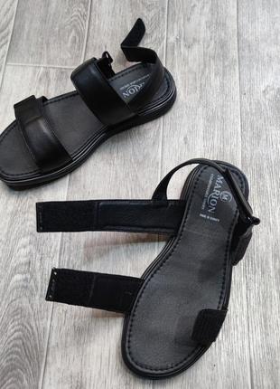 Черные мужские сандалии – база в мужском гардеробе на лето. летняя мужская обувь6 фото