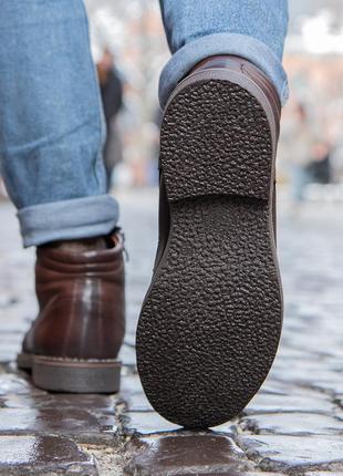 Польские зимние ботинки коричневые: теплый мех и толстая подошва2 фото