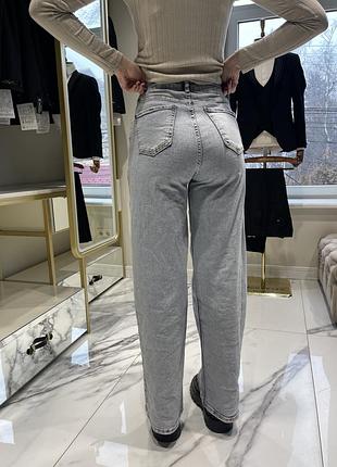 Джинсы светлые