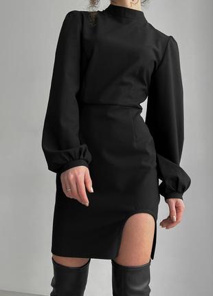 Платье с горловиной и разрезом черное1 фото