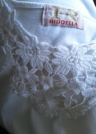 Жіноча біла трикотажна блуза, блузка з мереживом riddela4 фото