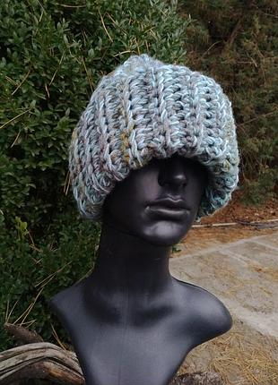 Крутезні шапки, об'ємної в'язки.