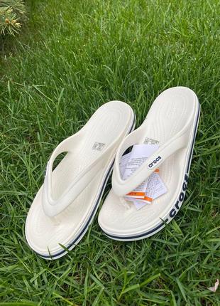 Женские вьетнамки крокс crocs bayaband flip white1 фото