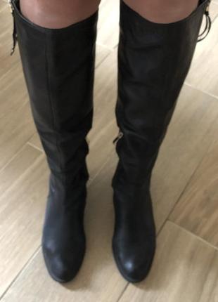 Осінні чоботи estro