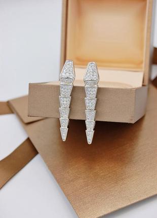 Сережки змія