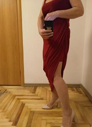 Изящное модное трикотажное платье с драпировкой. размер 145 фото