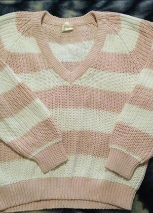 Красивый свитер крупной вязки в полоску