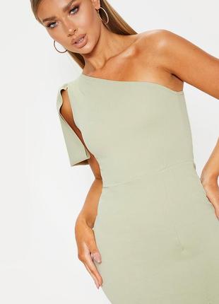 Зеленое платье миди на одно плечо3 фото