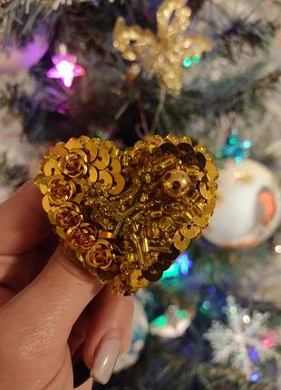 Брошь сердце из бисера 💛