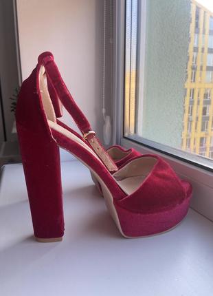 Туфли босоножки