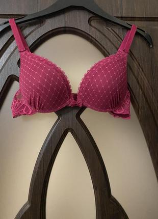 Шикарний, базовий, ажурний, бюстгальтер, малинового кольору👌