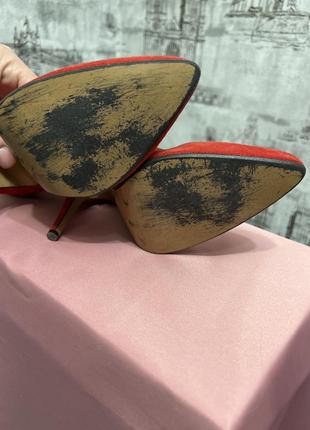 Червоні замшеві туфлі на каблучку шпилька нарядні5 фото