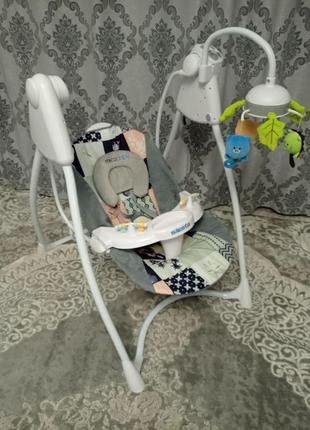 Продам заколисувальний центр mioobaby siesta green