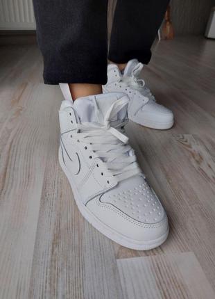 Кроссовки зимние nike air jordan 1 retro white winter3 фото