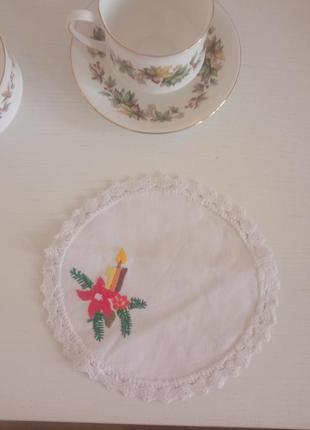 Продам новогоднюю салфетку с вышивкой англия
