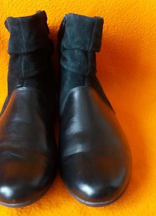 Ботинки bootleg clarks р.3,5 g стелька 23см 2
