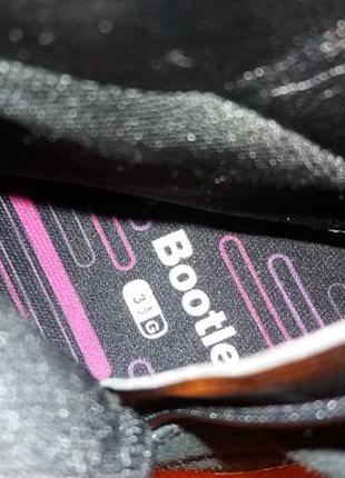Ботинки bootleg clarks р.3,5 g стелька 23см 3