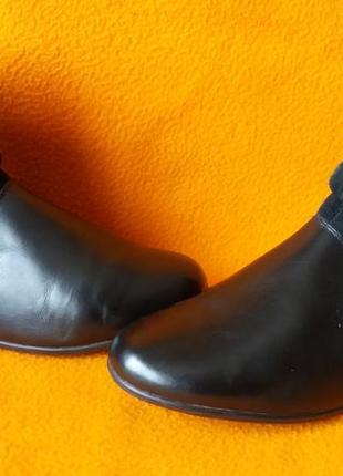 Ботинки bootleg clarks р.3,5 g стелька 23см 4