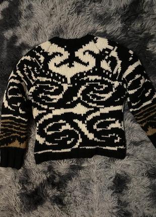 Роскошный свитер от итальянского бренда.2 фото