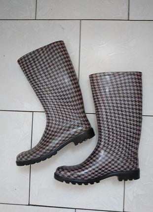 Резиновые сапоги