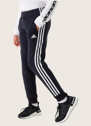 Спортивные штаны adidas