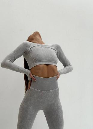 Безшовний фітнес костюм рашгард і лосини пуш-ап варьонки