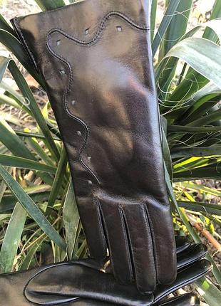 Перчатки женские на шерстяной подкладке. в наличии 6.5,  7,  7.5,  8