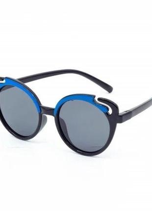 Детские очки солнцезащитные черные с синими вставками бабочка
