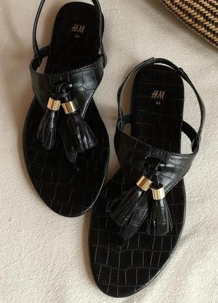 Зручні якісні босоніжки h&m,p.39,м'янма(бірма)