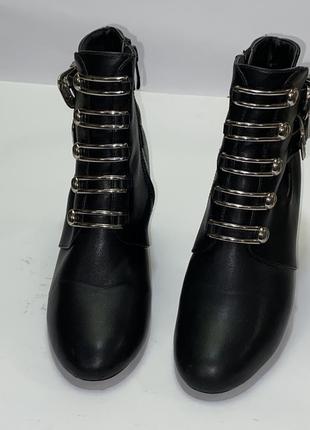 Welloprine жіночі черевики на каблуку 37-й розмір5 фото