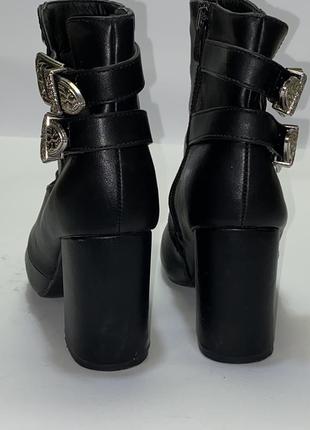 Welloprine жіночі черевики на каблуку 37-й розмір8 фото