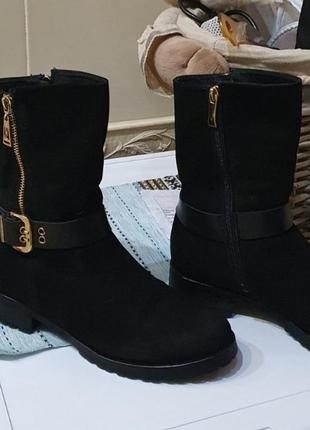 Черевики жіночі зимові , замша, чорног кольору, підкладка- вовна