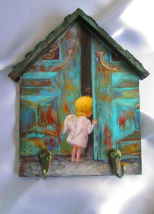 Настінна ключниця - будиночок ангел на порозі ручної роботи1 фото