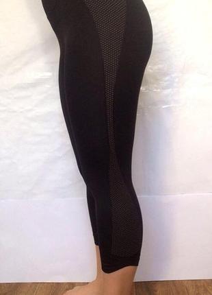 Беcшовные спортивные kосины леггинсы  узоры по боках tu.