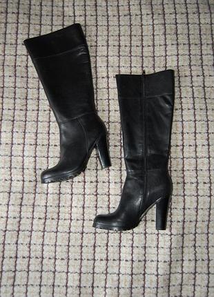 Трендові шкіряні чоботи нові